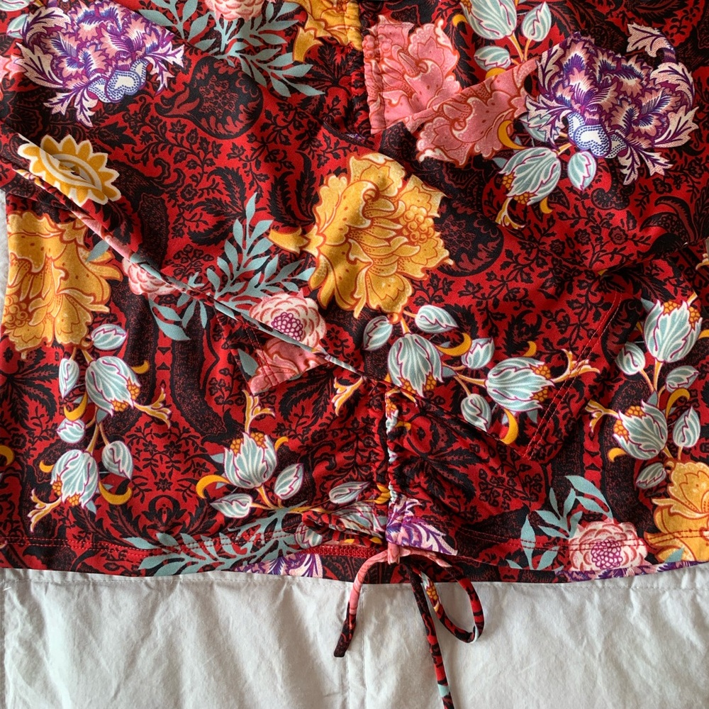 Guess top - Picture 2 of 4